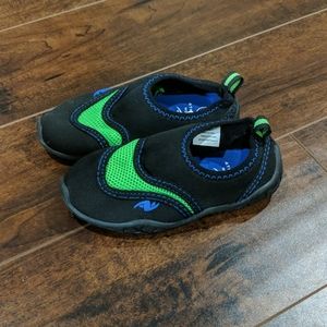 Water shoes